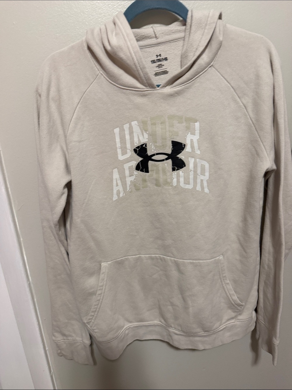 Under Armour Cream Logo Hoodie Sweatshirt. YXL
